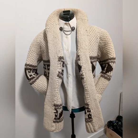 Handmade One of a Kind Chunky knitted Cardigan - Picture 3 of 7